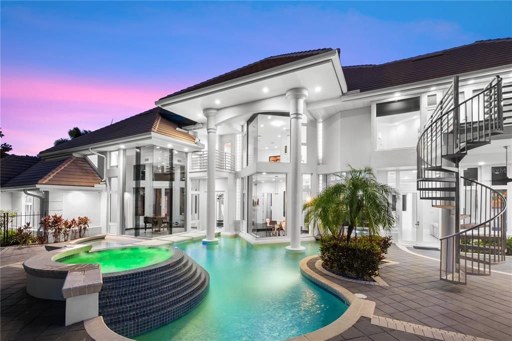 Exterior, Pool