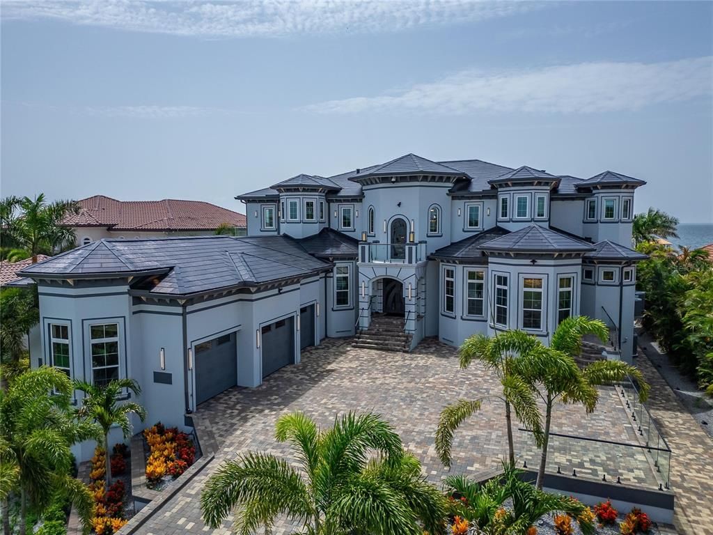 Exterior, Drone