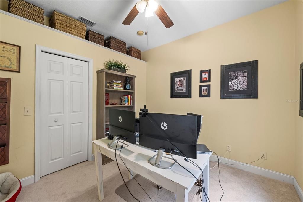 Home Office, Interior
