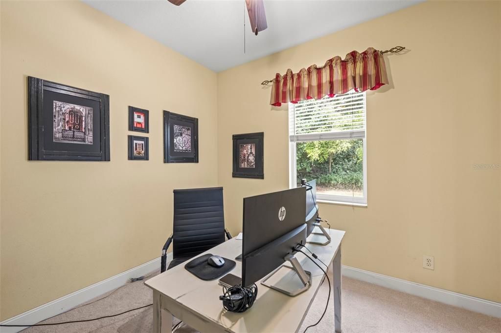 Home Office, Interior