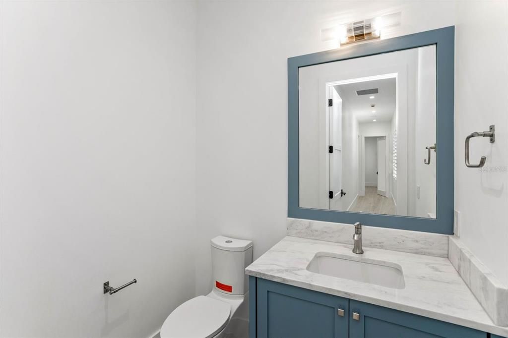 Bathroom, Interior, Recessed Lighting