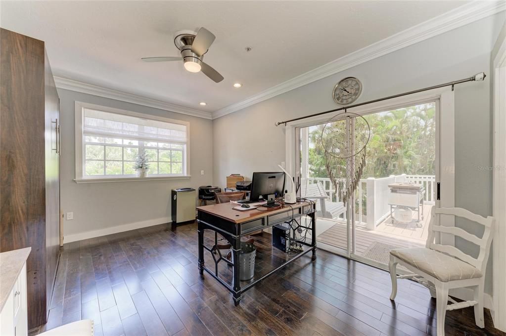 Home Office, Interior, Recessed Lighting, Wood Texture Flooring
