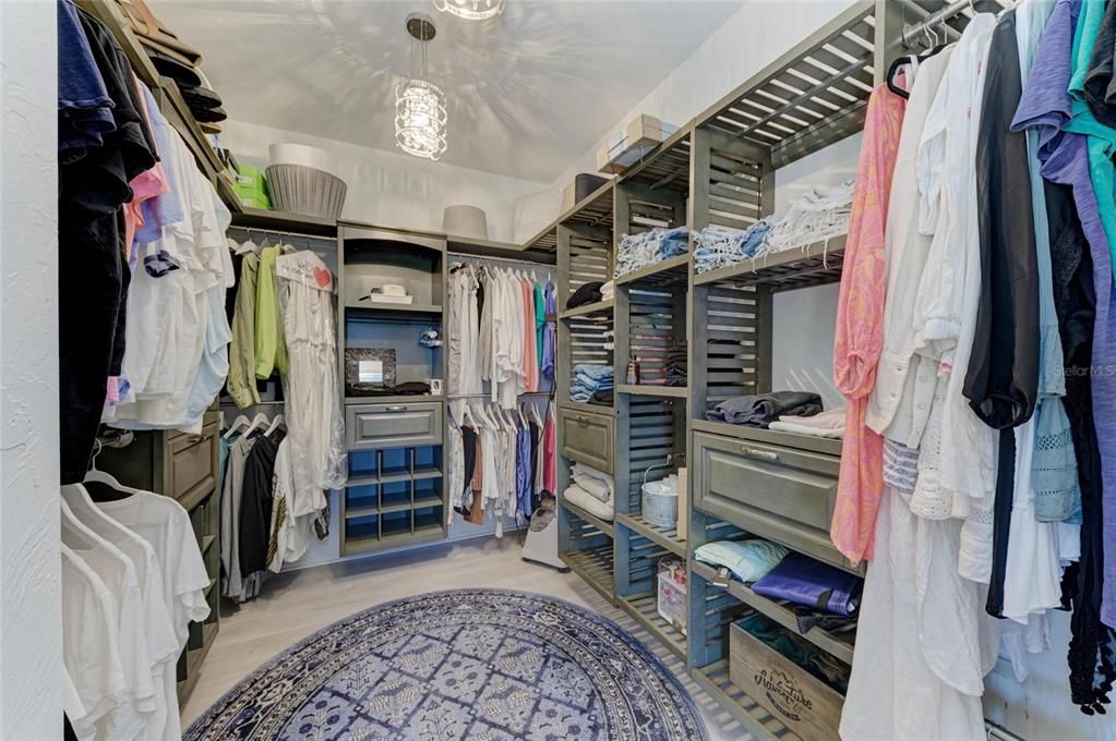 Interior, Pendant Lights, Walk-in Closets