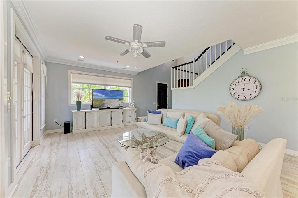 Interior, Living room, Recessed Lighting, Wood Texture Flooring