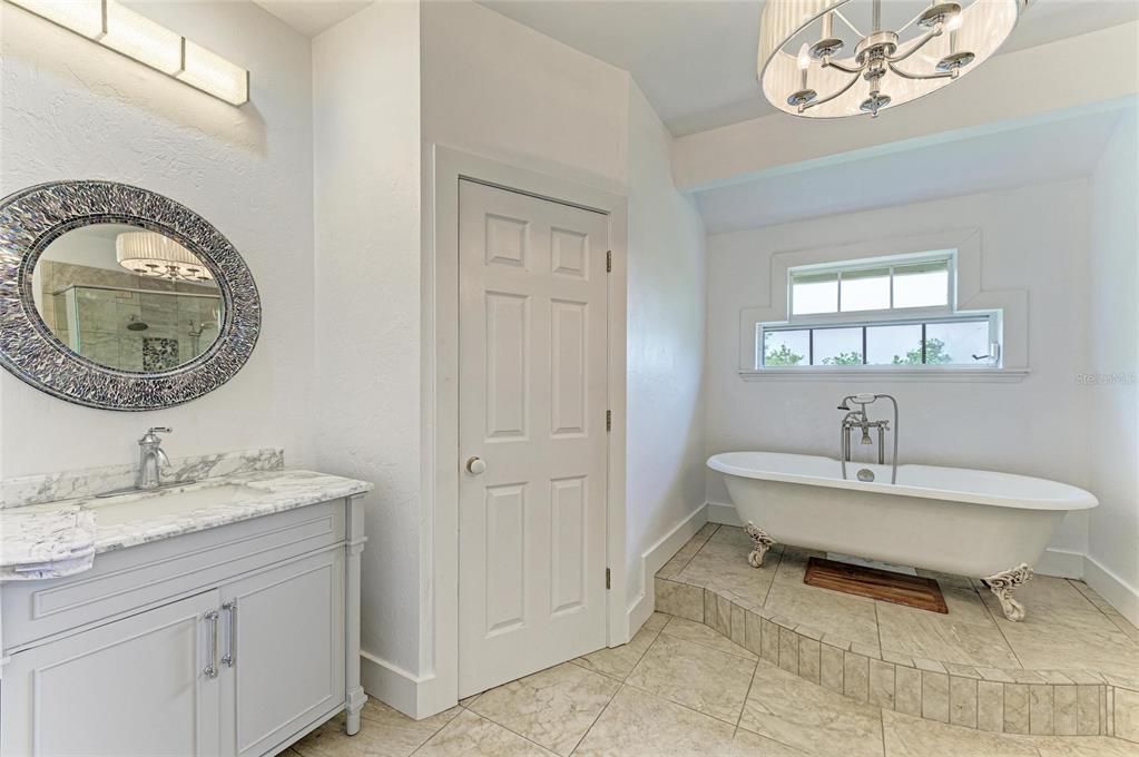 Bathroom, Dual Sink Vanities, Free Standing Baths, Interior