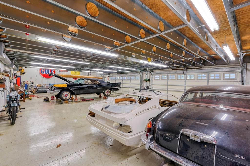 Garage, Interior