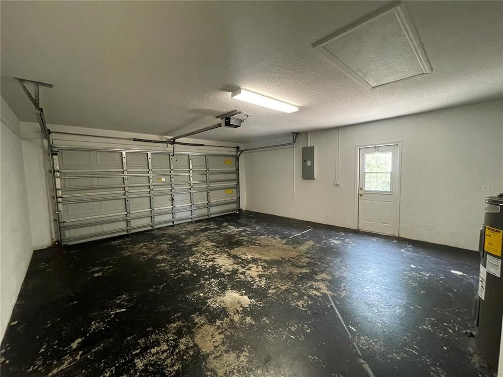 Garage, Interior