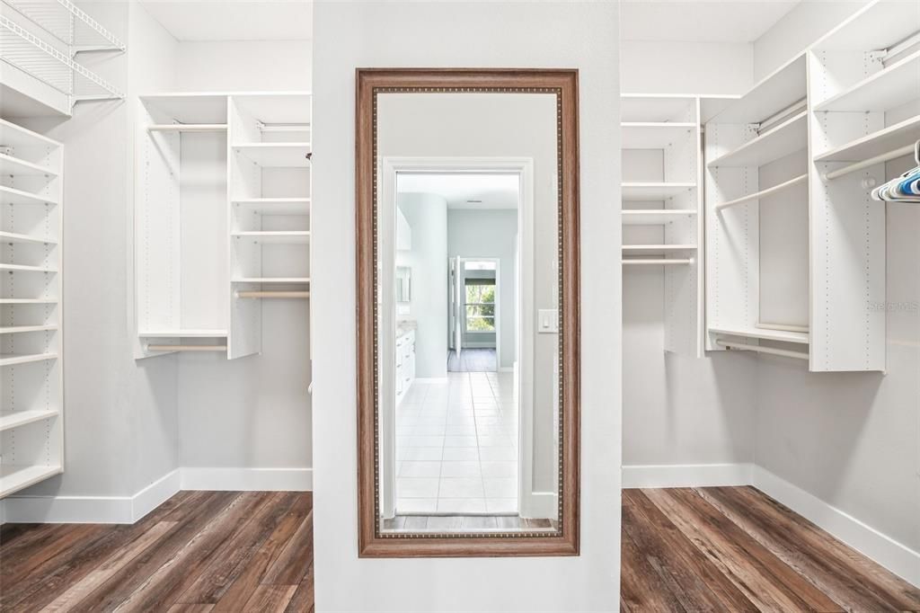 Interior, Walk-in Closets, Wood Texture Flooring