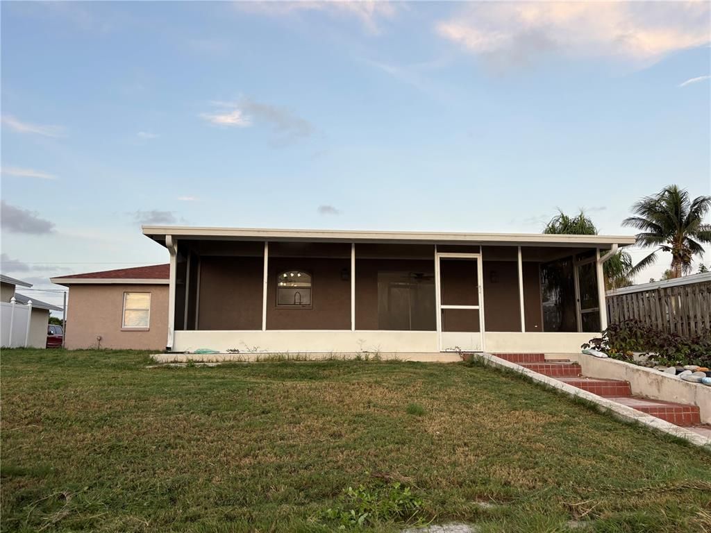 Backyard, Exterior