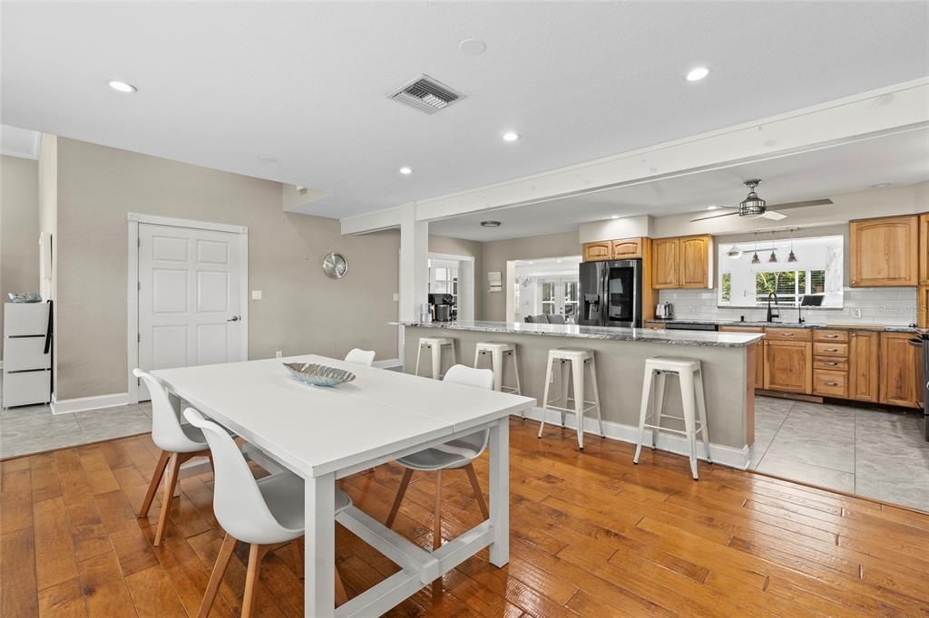 Dining room, Interior, Kitchen, Recessed Lighting, Wood Texture Flooring