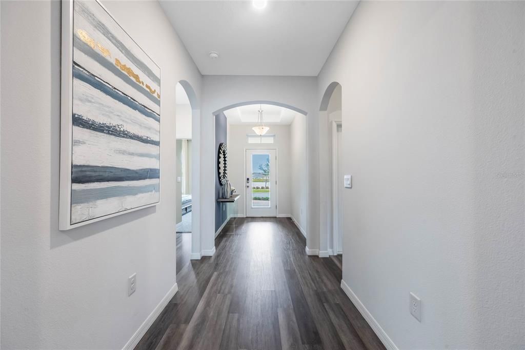 Interior, Pendant Lights, Recessed Lighting, Wood Texture Flooring