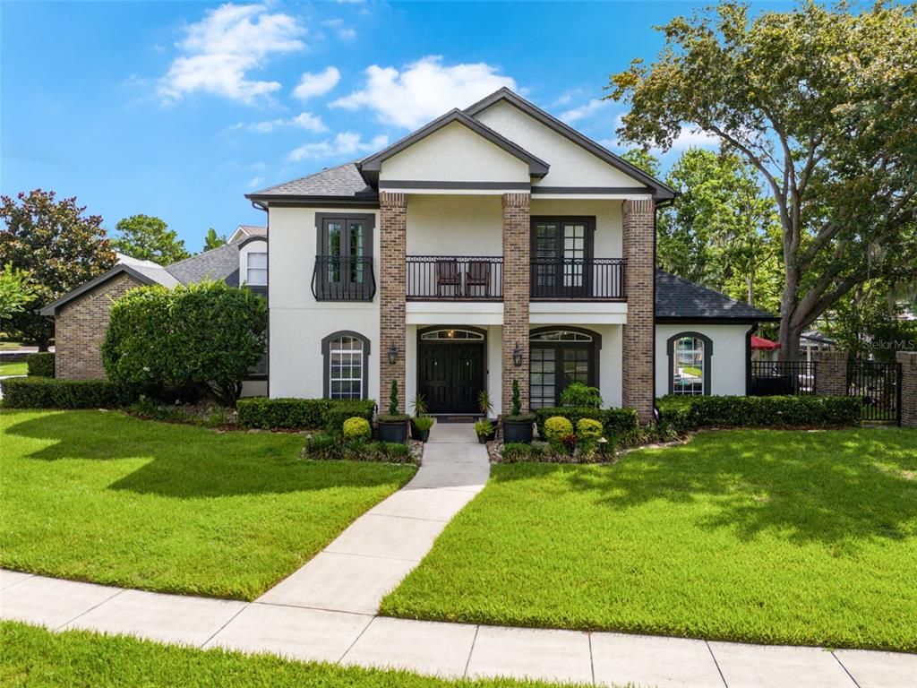 Exterior, Facade, Brick Traditional