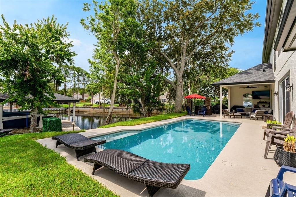 Exterior, Pool, Water