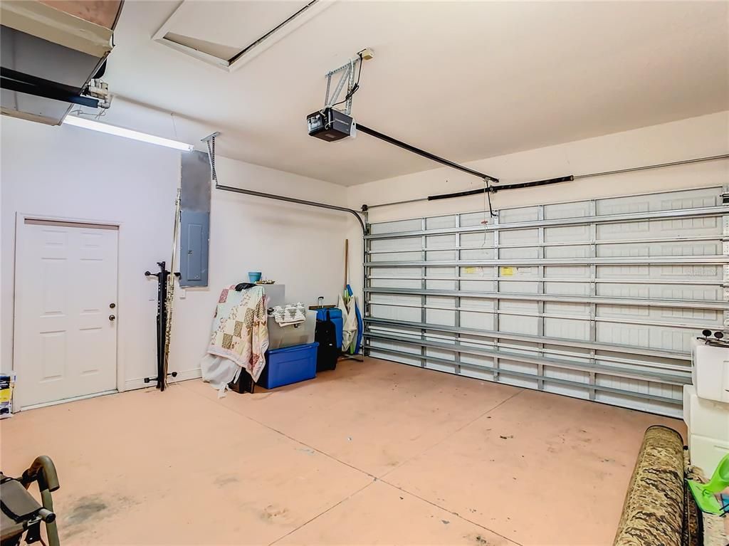 Garage, Interior