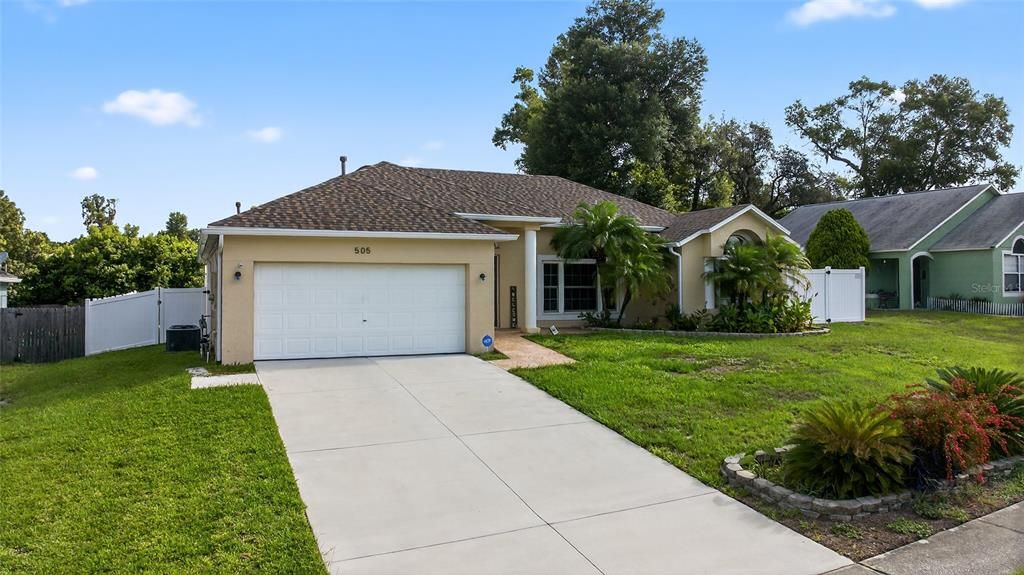 Attached, Backyard, Exterior, Facade, Ranch