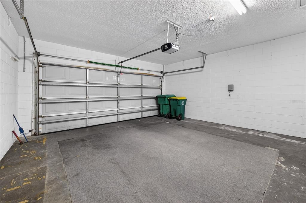 Garage, Interior