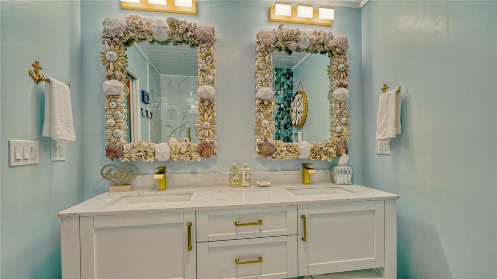 Bathroom, Dual Sink Vanities, Interior