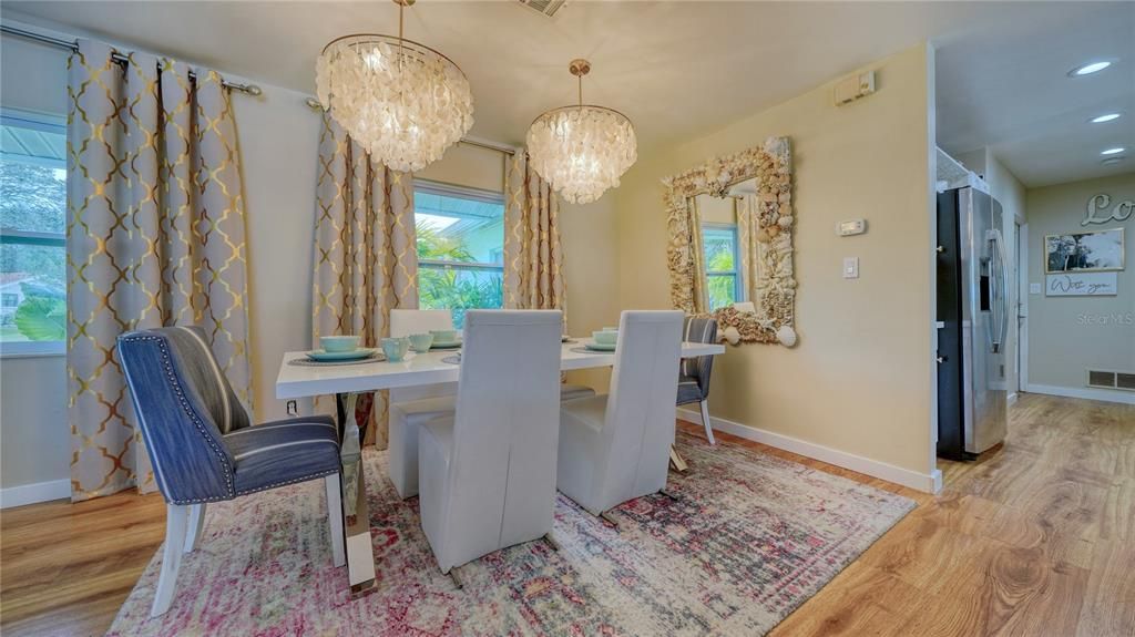 Chandelier, Dining room, Interior, Recessed Lighting, Wood Texture Flooring