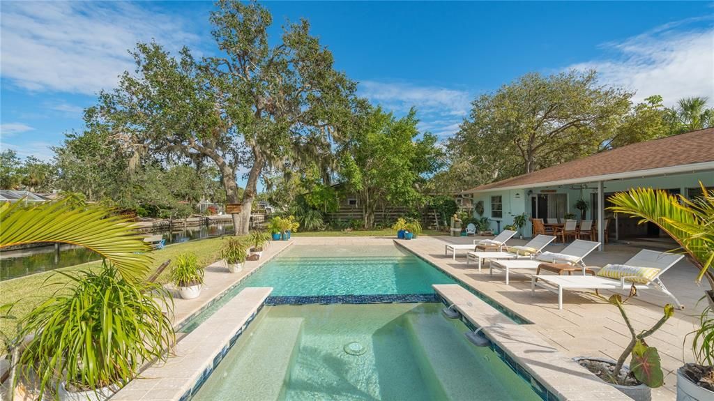 Exterior, Pool, Water