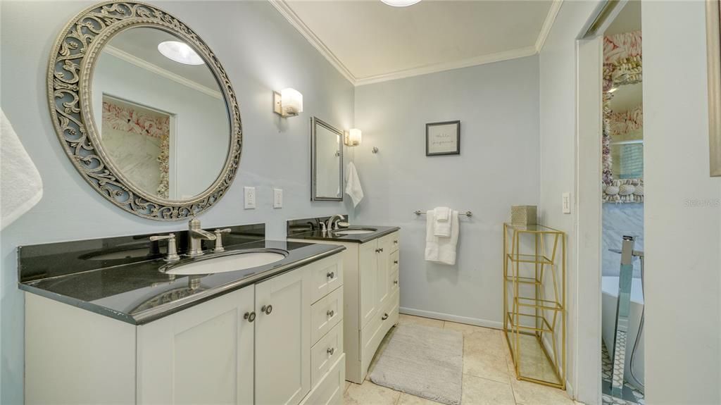 Bathroom, Dual Sink Vanities, Interior