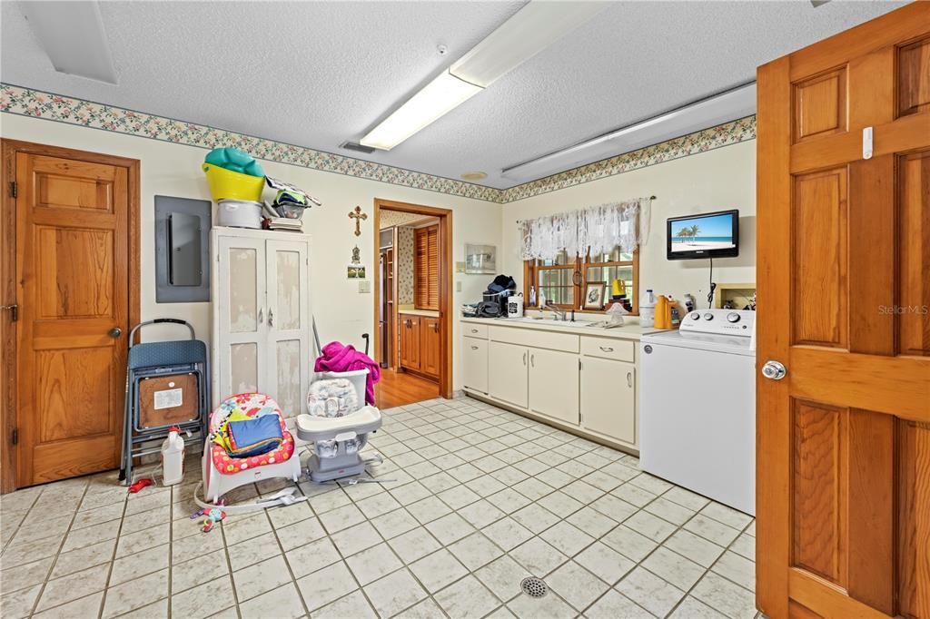 Interior, Washer