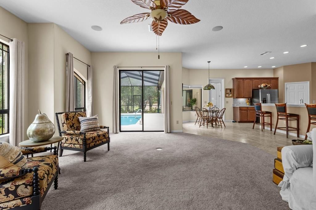 Dining room, Interior, Kitchen, Recessed Lighting