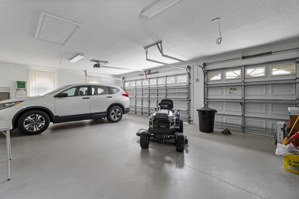 Garage, Interior