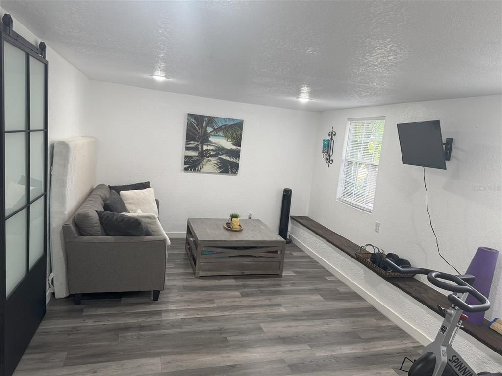 Fitness Equipment, Interior, Recessed Lighting, Wood Texture Flooring