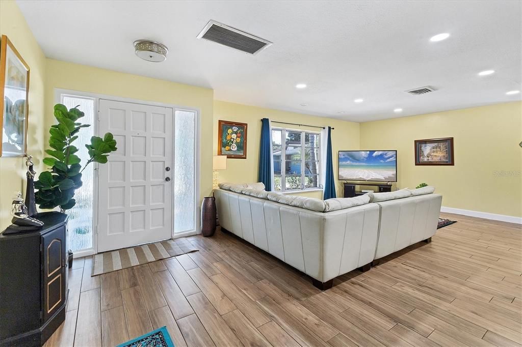 Interior, Living room, Recessed Lighting, Wood Texture Flooring