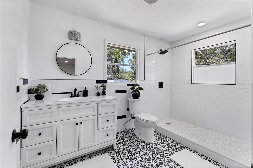 Bathroom, Interior, Recessed Lighting