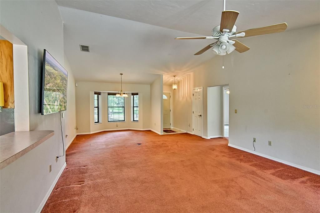 Empty room, Interior, Pendant Lights