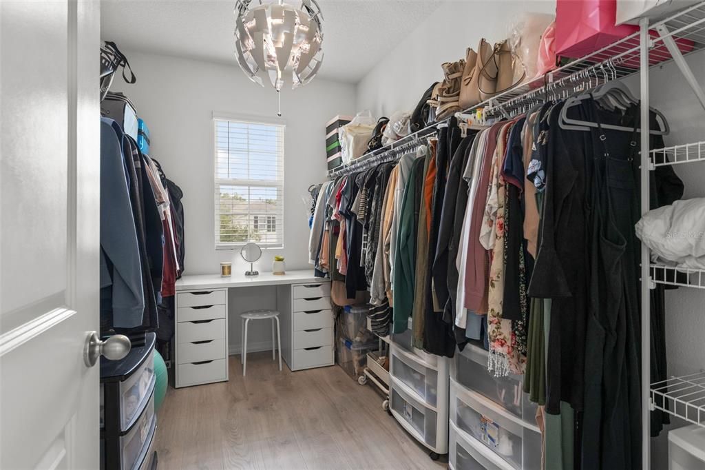 Interior, Pendant Lights, Walk-in Closets, Wood Texture Flooring