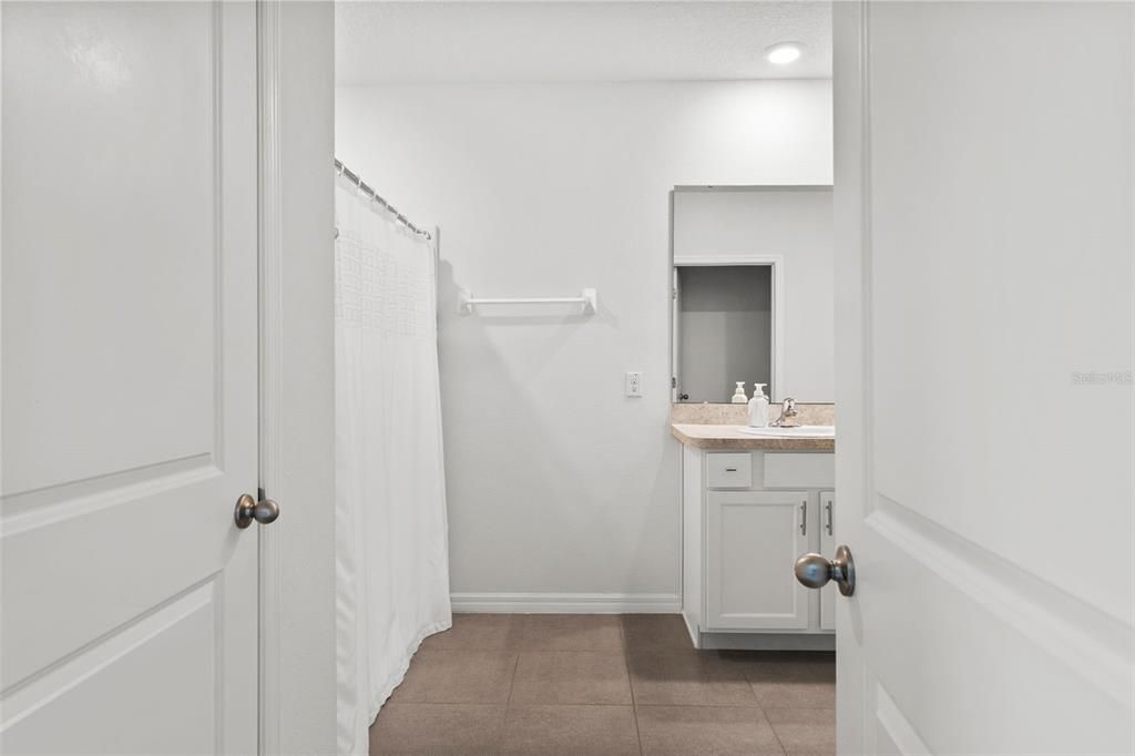 Bathroom, Interior, Recessed Lighting