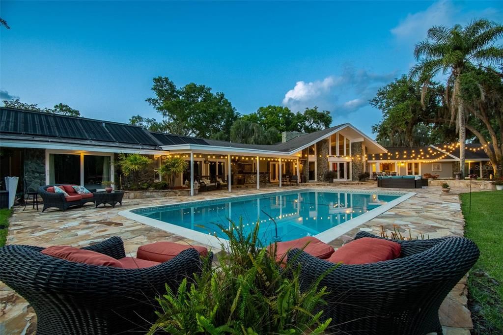 Exterior, Pool