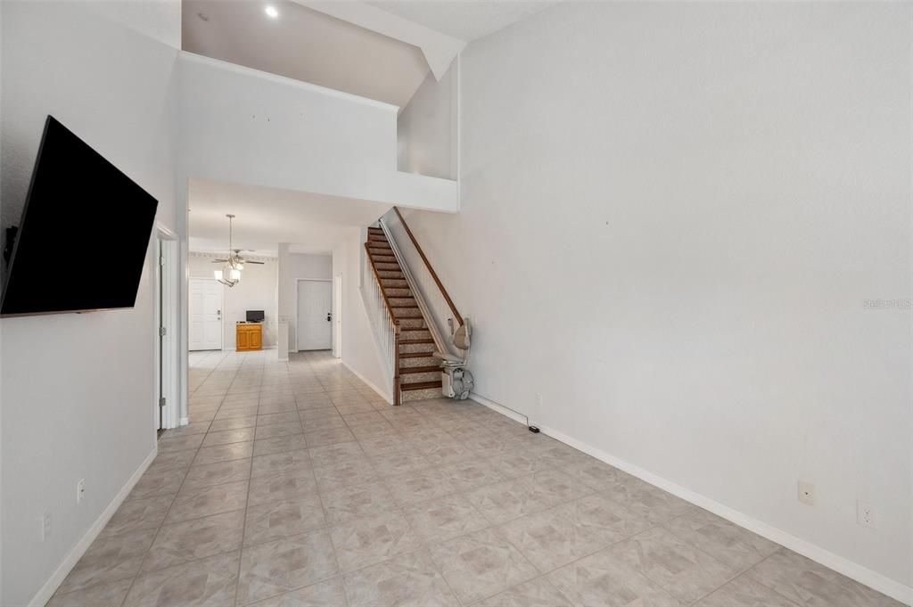 Empty room, Interior, Pendant Lights, Recessed Lighting