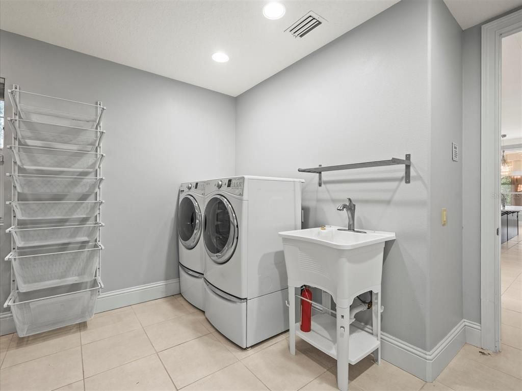 Interior, Recessed Lighting, Washer