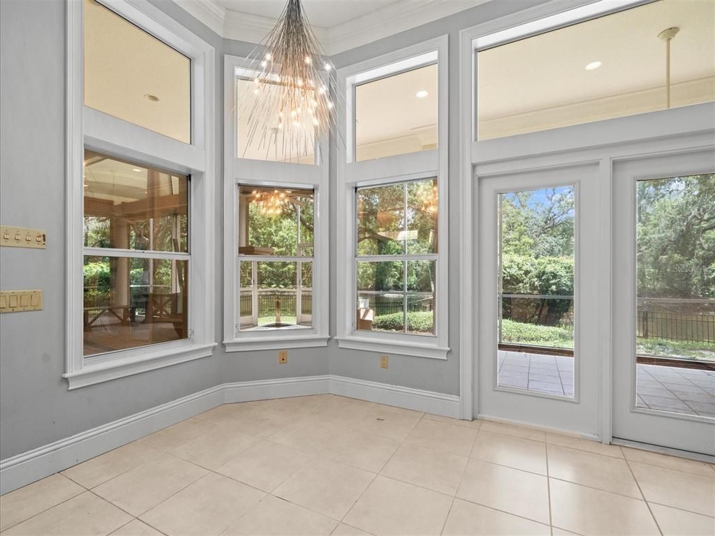 Empty room, Interior, Pendant Lights, Recessed Lighting