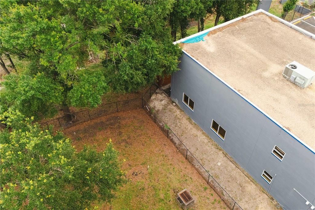 Exterior, Drone