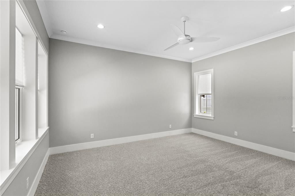 Empty room, Interior, Recessed Lighting