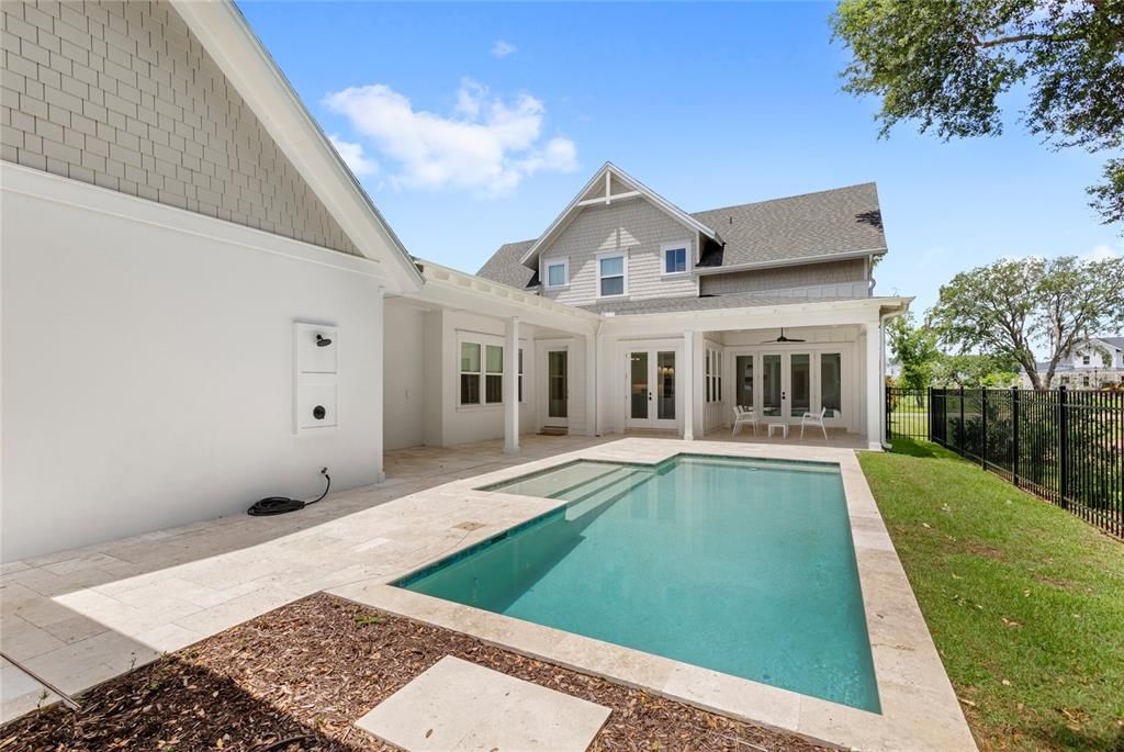 Exterior, Pool