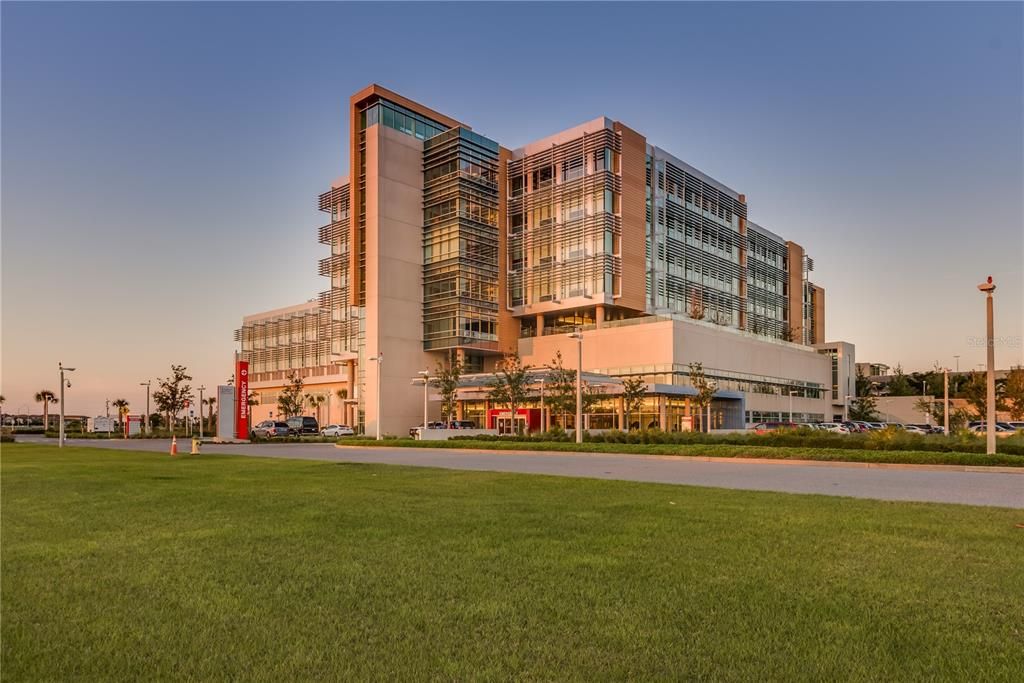 Backyard, Exterior, Facade, Highrise