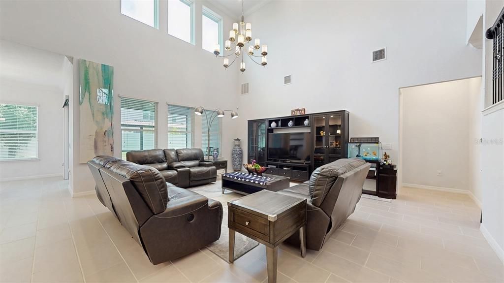 Chandelier, Interior, Living room