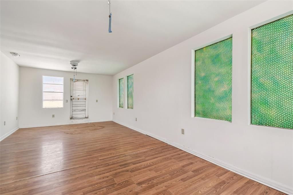 Empty room, Interior, Pendant Lights, Wood Texture Flooring