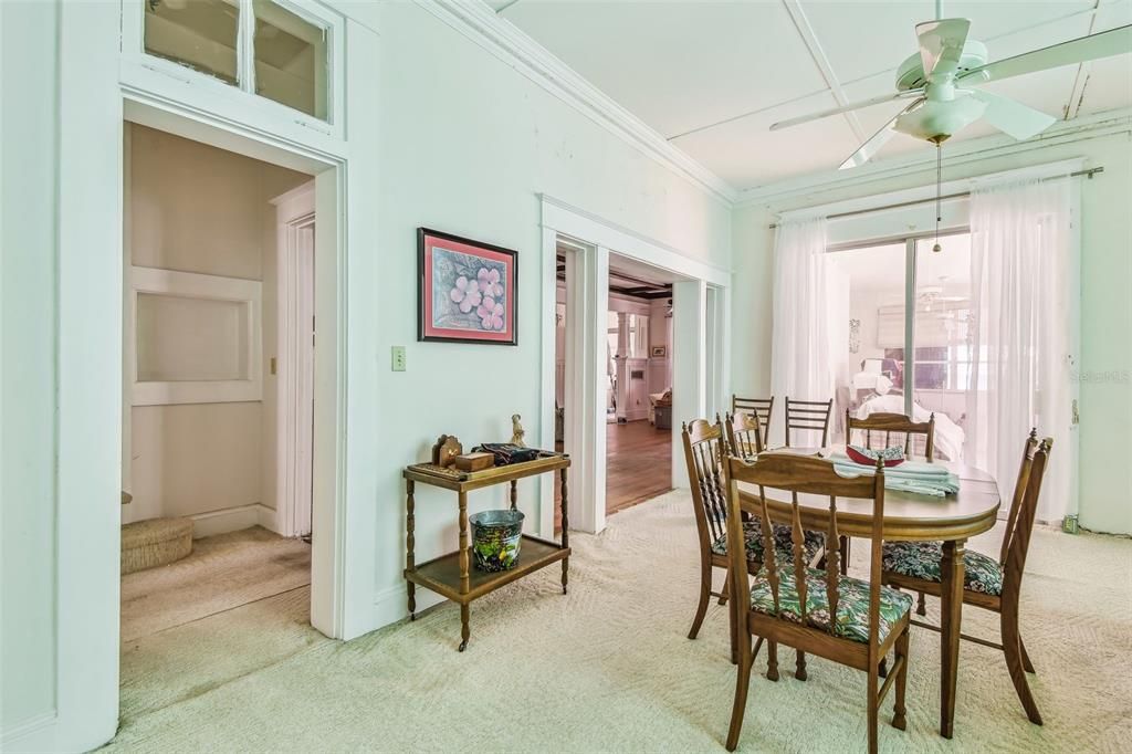 Dining room, Interior