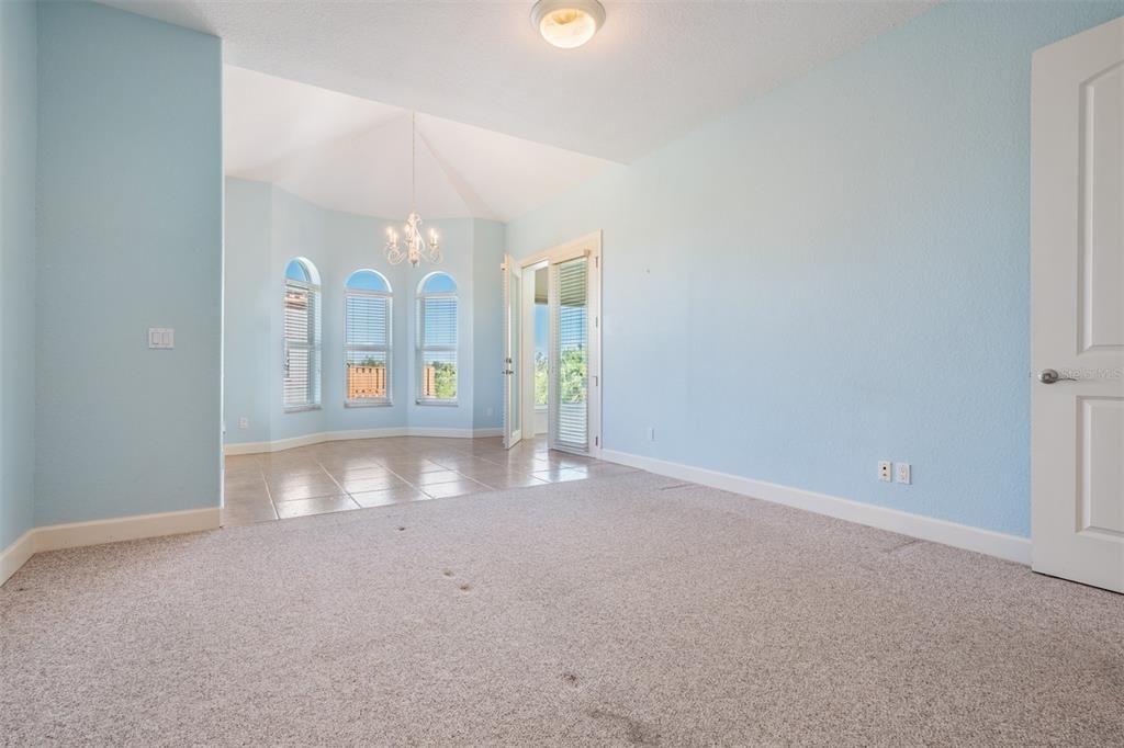 Chandelier, Empty room, Interior