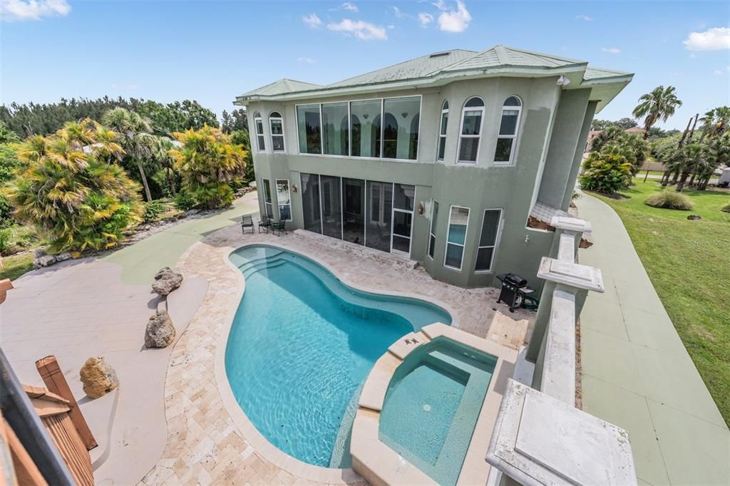 Exterior, Pool