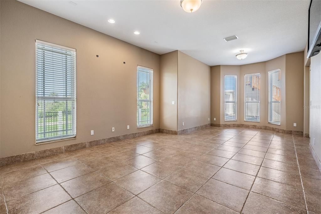 Empty room, Interior, Recessed Lighting