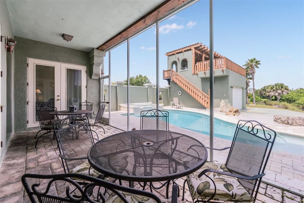 Exterior, Pool