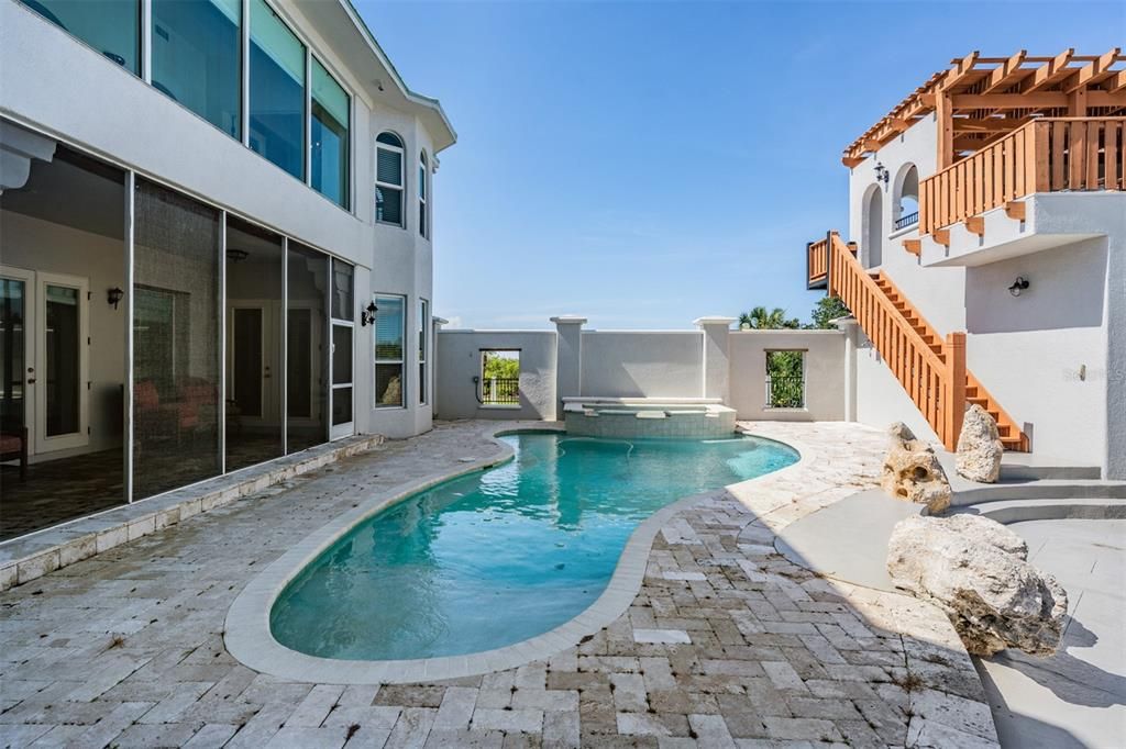 Exterior, Pool