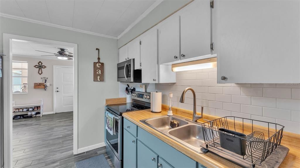 Interior, Kitchen, Wood Texture Flooring
